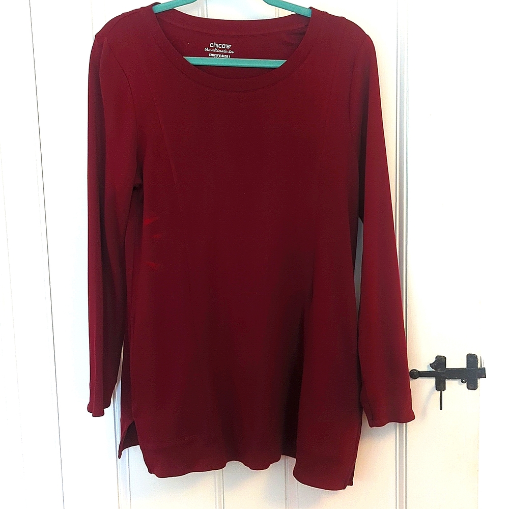 NWOT Chicos long sleeved 100% cotton stretchy tunic top. Chicos size 1
